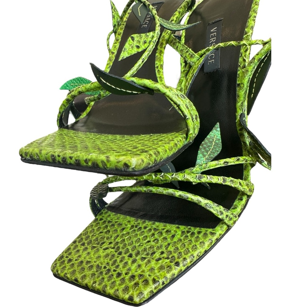 SOLD‼️VERSACE Snakeskin Leaf Sandal Green - Picture 11 of 14